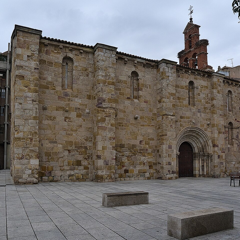 Fachada de la iglesia de San Esteban en Zamora