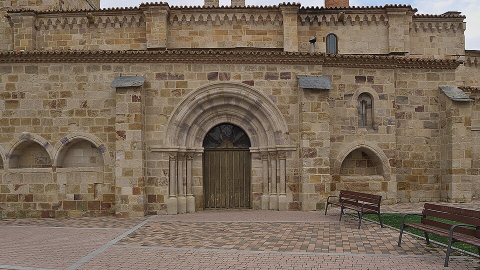 Fachada de la iglesia de Santa María de la Horta en Zamora
