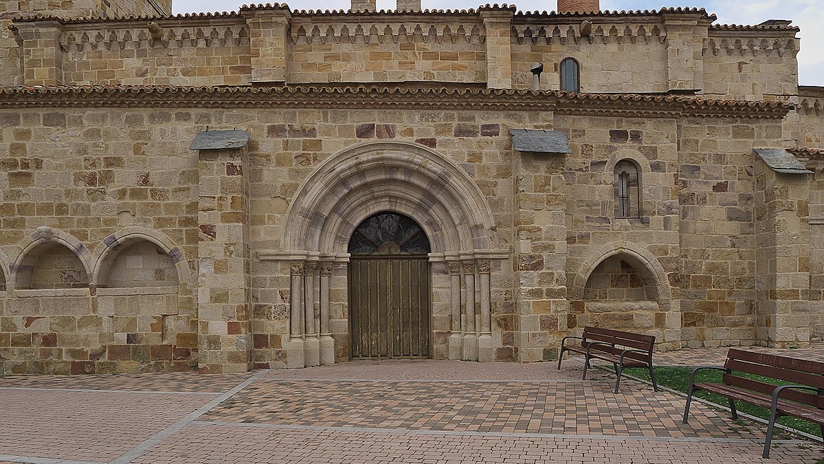 Fachada de la iglesia de Santa María de la Horta en Zamora