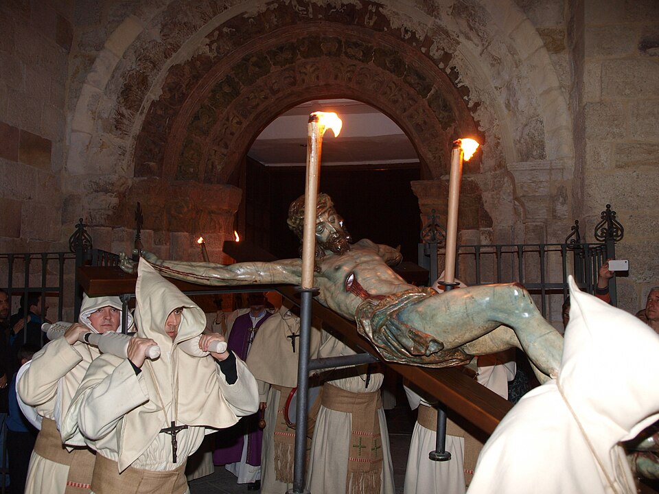 Procesión de la Hermandad penitencial del Santísimo Cristo de la Buena Muerte en Zamora